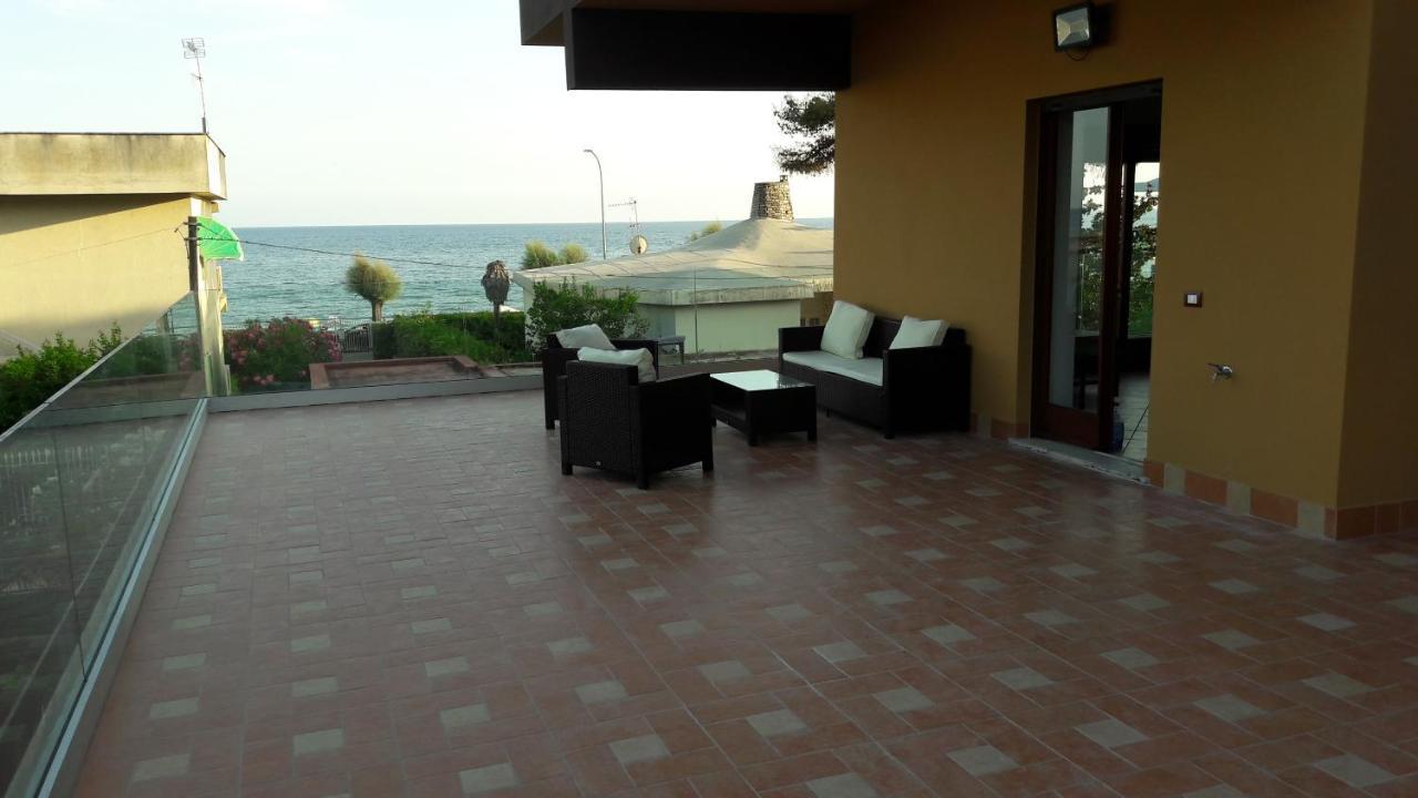 Stella Di Mare Villa แตร์ราชินา ภายนอก รูปภาพ
