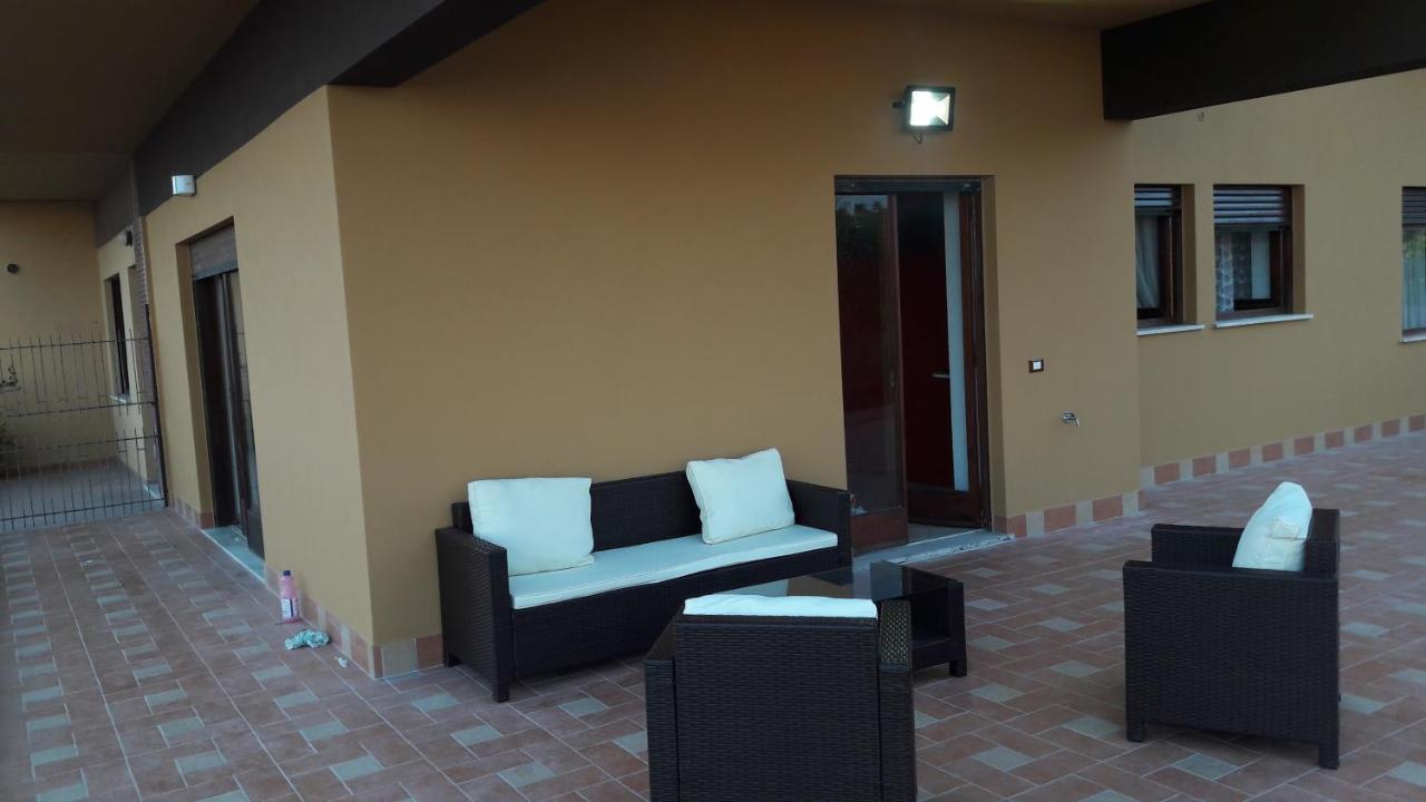 Stella Di Mare Villa แตร์ราชินา ภายนอก รูปภาพ