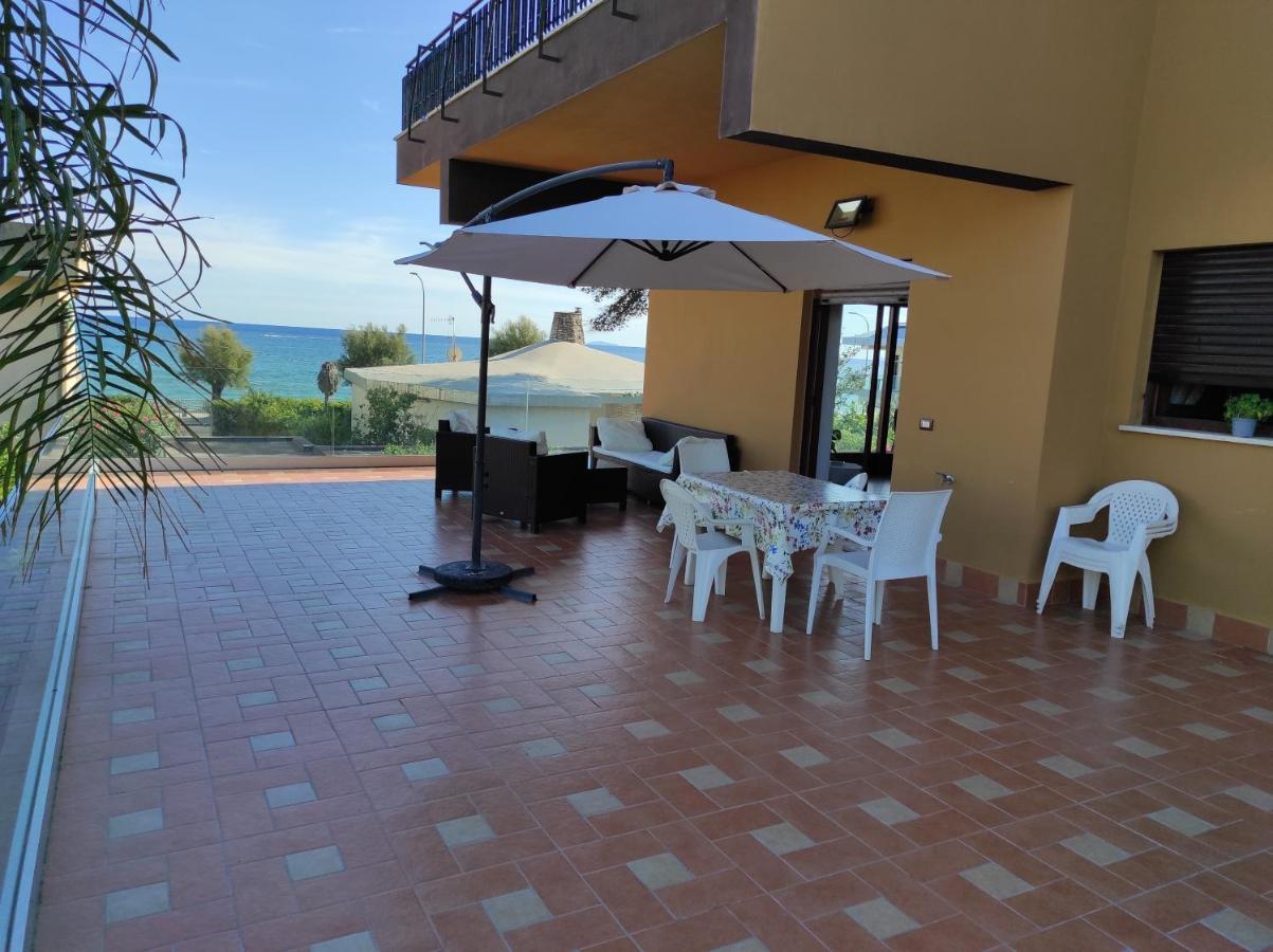 Stella Di Mare Villa แตร์ราชินา ภายนอก รูปภาพ