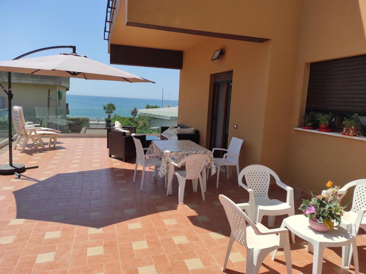 Stella Di Mare Villa แตร์ราชินา ภายนอก รูปภาพ