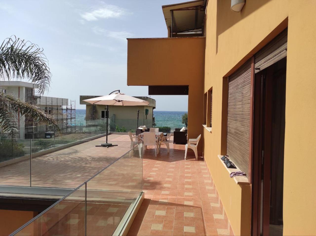 Stella Di Mare Villa แตร์ราชินา ภายนอก รูปภาพ