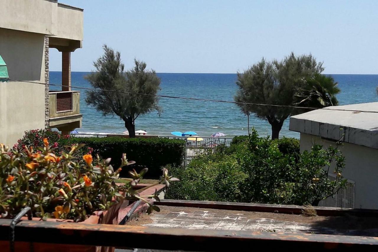 Stella Di Mare Villa แตร์ราชินา ภายนอก รูปภาพ